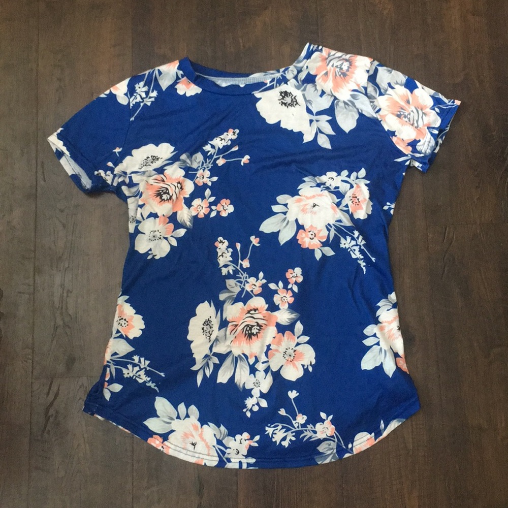 Blue floral top